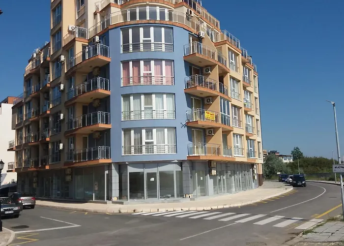 Golden Sea View Apartments