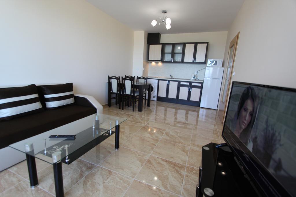 Apartment Golden Sea View