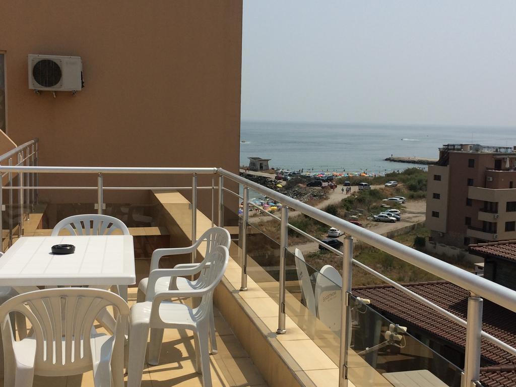 Apartment Golden Sea View *